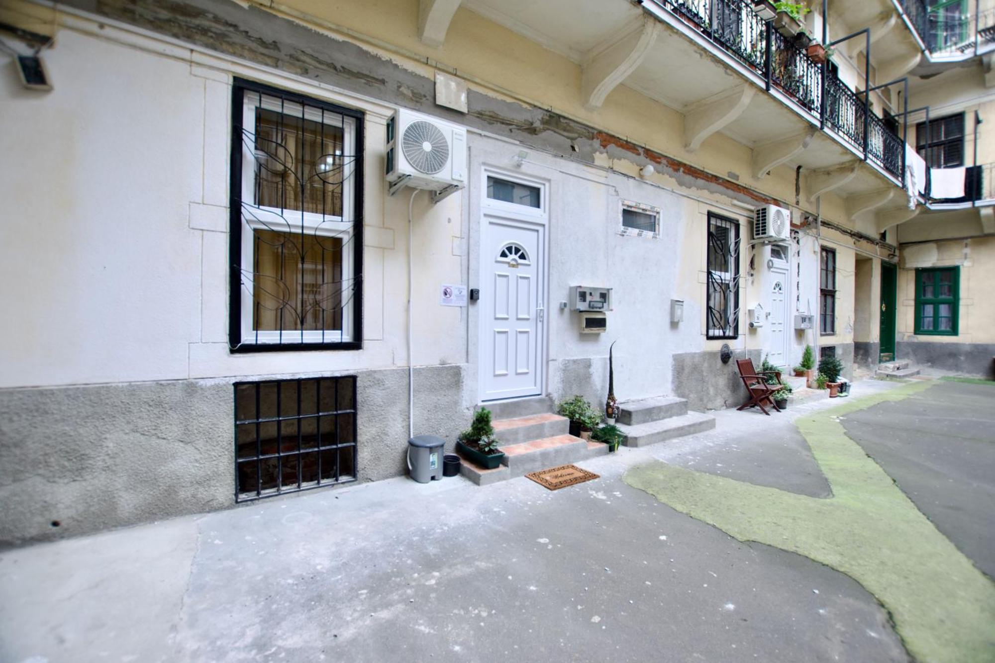 Studio Apartment By Hi5- Rozsa Street Budapest Kültér fotó